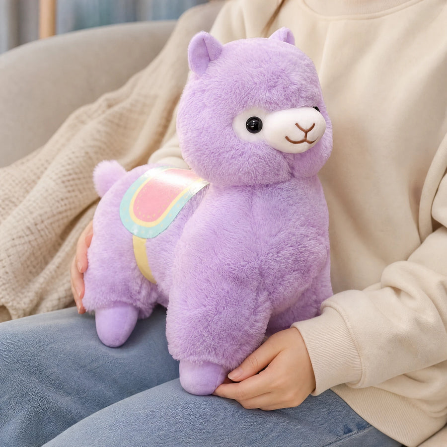 Alpaca Plush Toy with Rainbow Saddle - Purple - Utilisation du produit