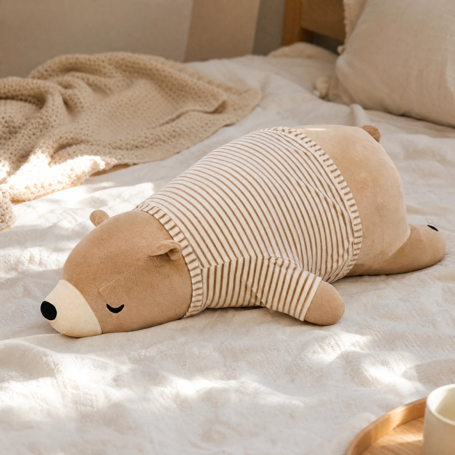 Bear Plush Toy with Striped Outfit, Lying Position - Utilisation du produit