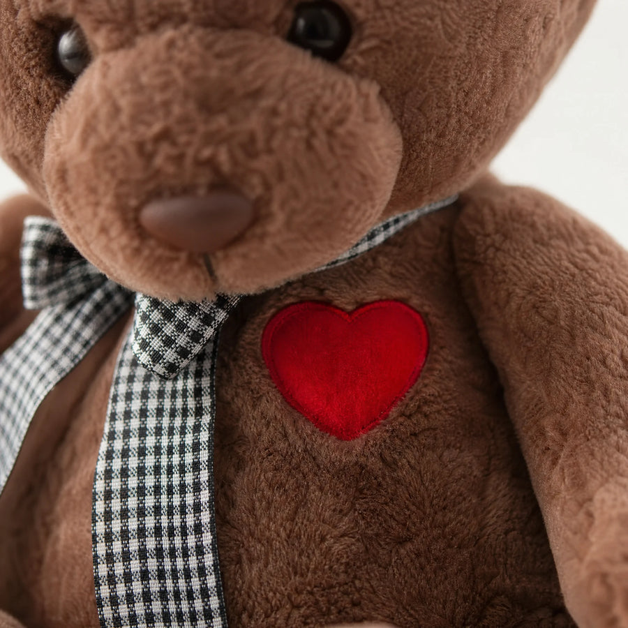 Brown Teddy Bear with Heart Detail and Checkered Bow - Détail matière