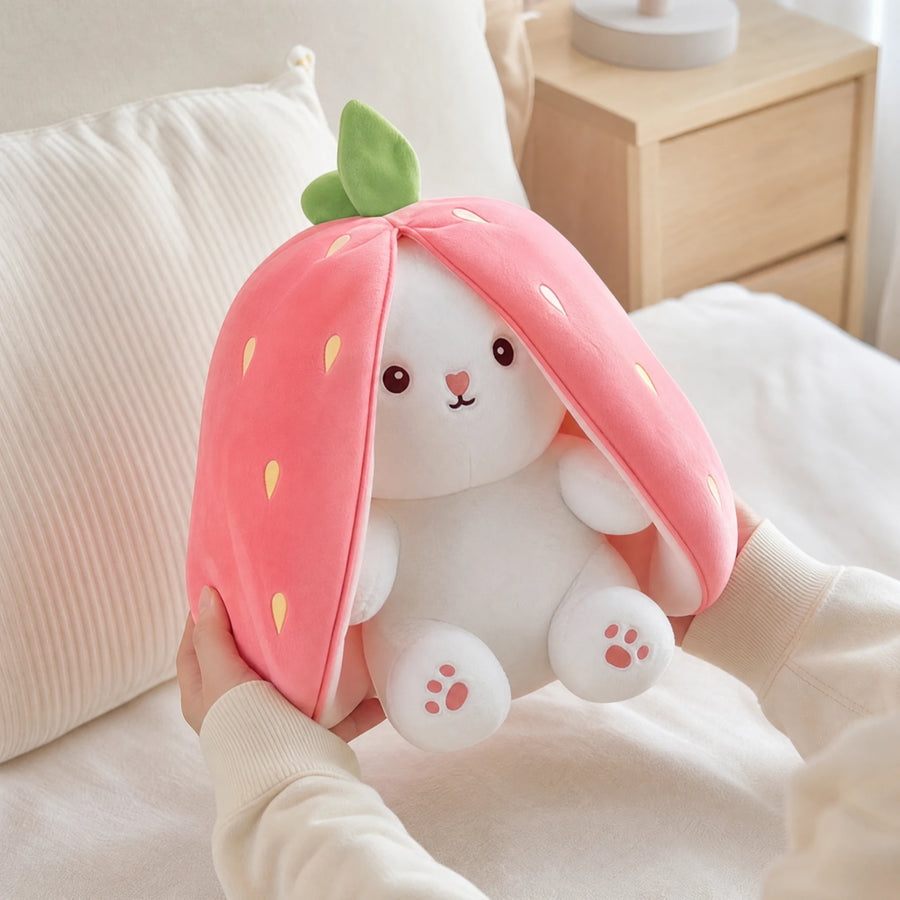 Bunny Plush Toy Hidden Inside Strawberry Pouch - Utilisation du produit