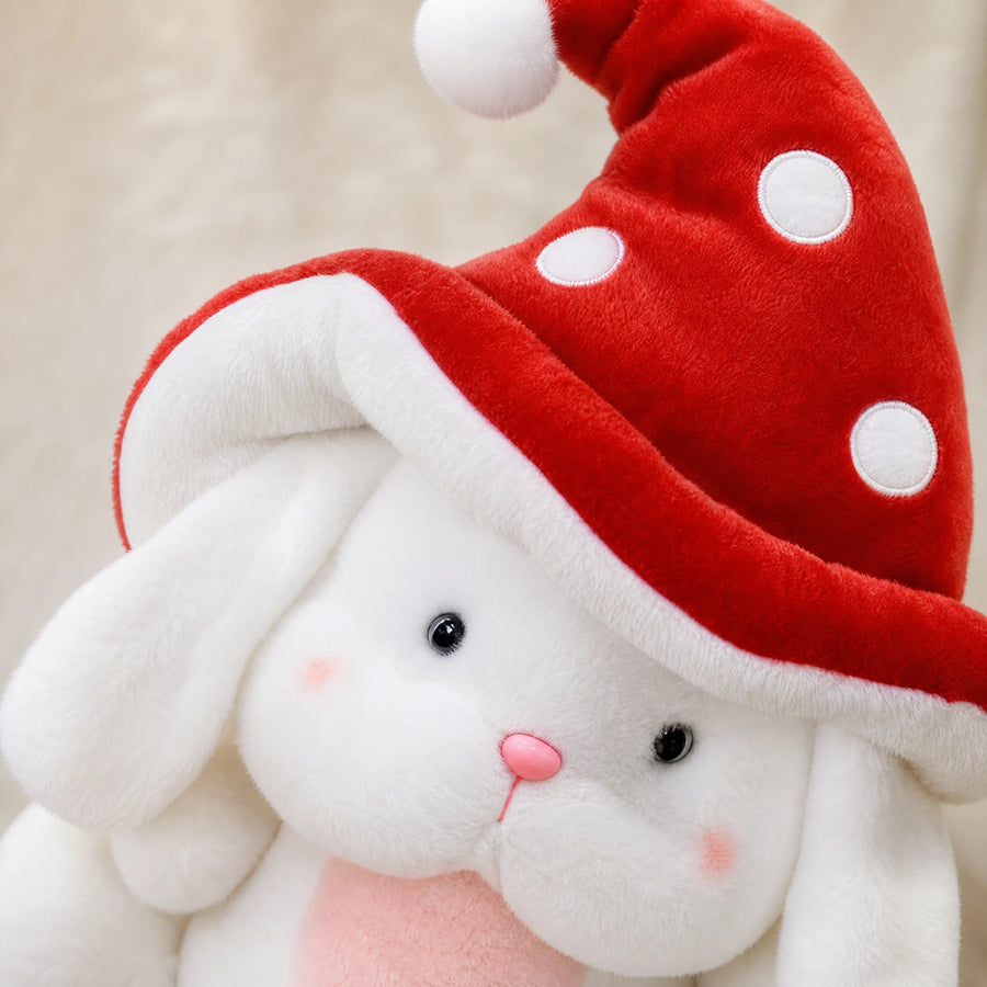 Bunny Plush with Mushroom Hat in Red or Brown - Détail matière