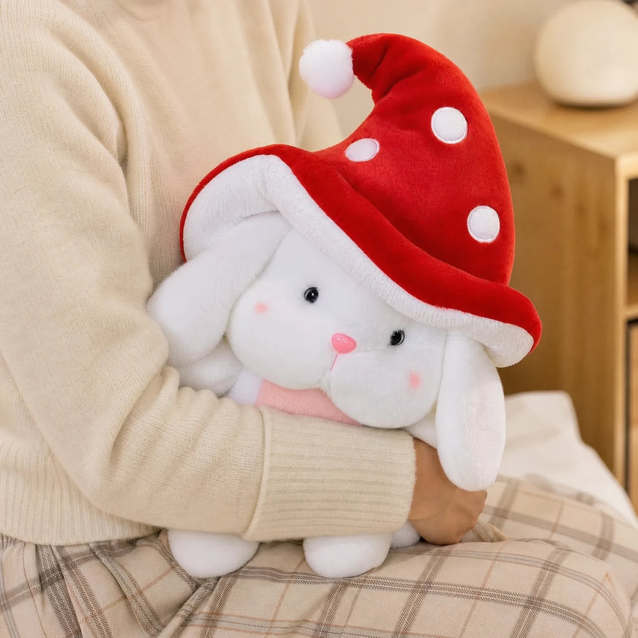 Bunny Plush with Mushroom Hat in Red or Brown - Utilisation du produit