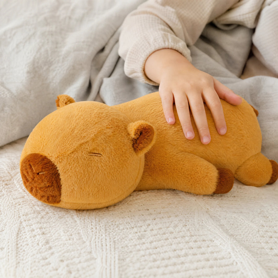 Capybara Plush in Lying Down Position - Soft Cuddly Animal - Utilisation du produit