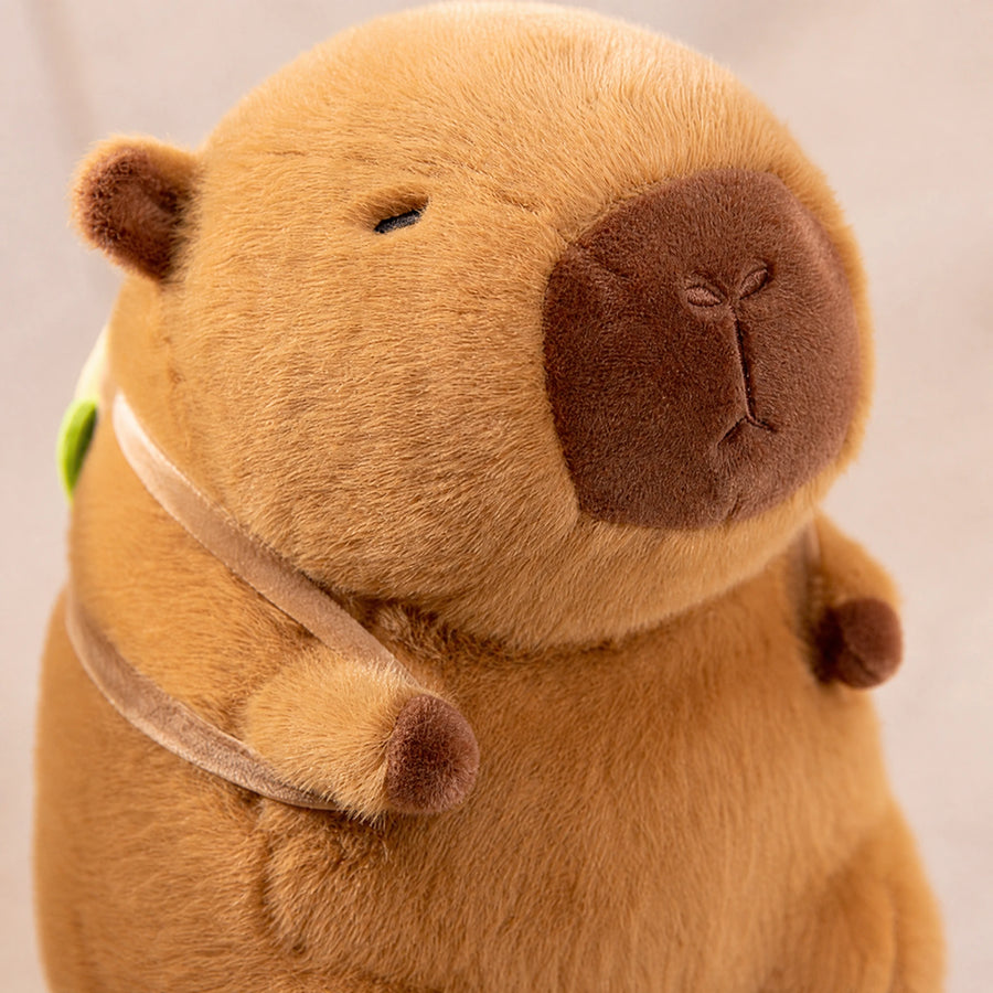 Capybara Plush Toy with Hamburger Backpack - Détail matière