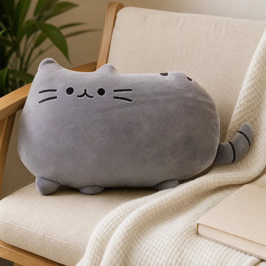 Cat Plush Pillow with Embroidered Face and Soft Gray Fabric - Utilisation du produit