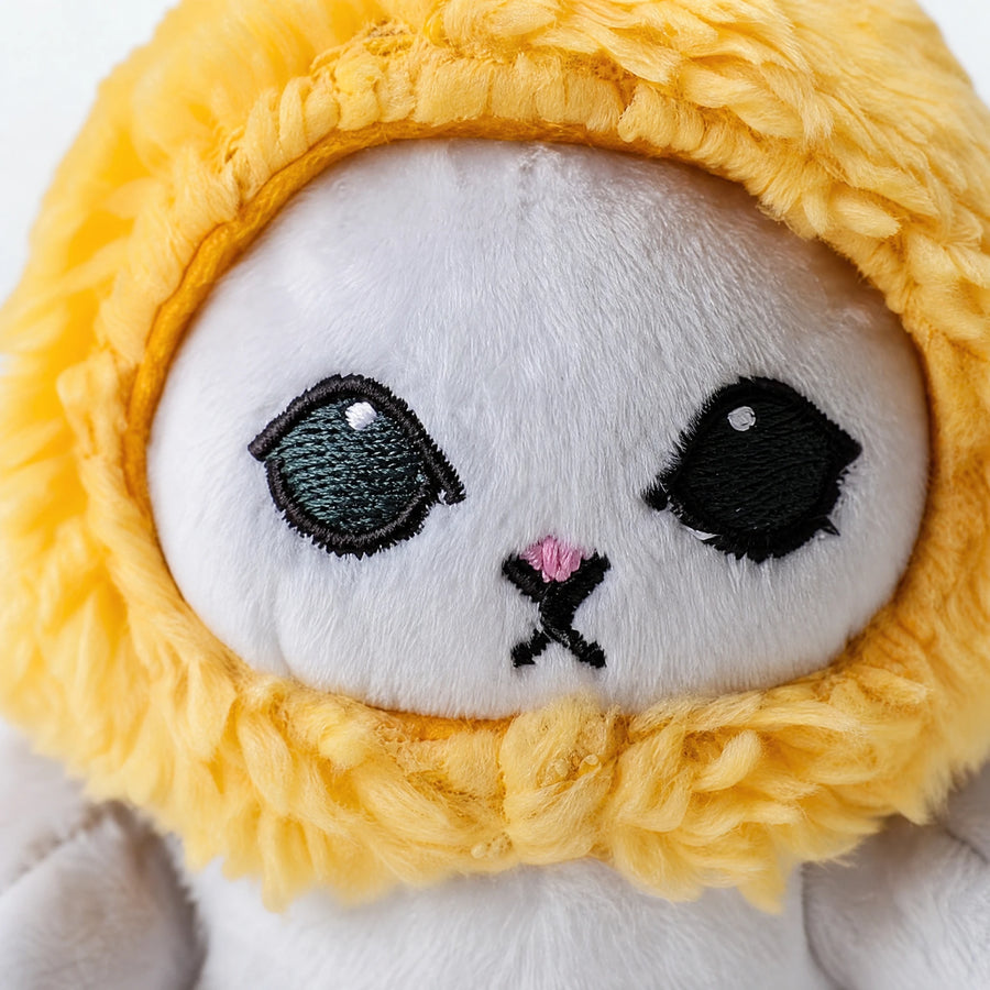 Cat Stuffed Animal with Yellow Chicken Hood and Pink Paws - Détail matière