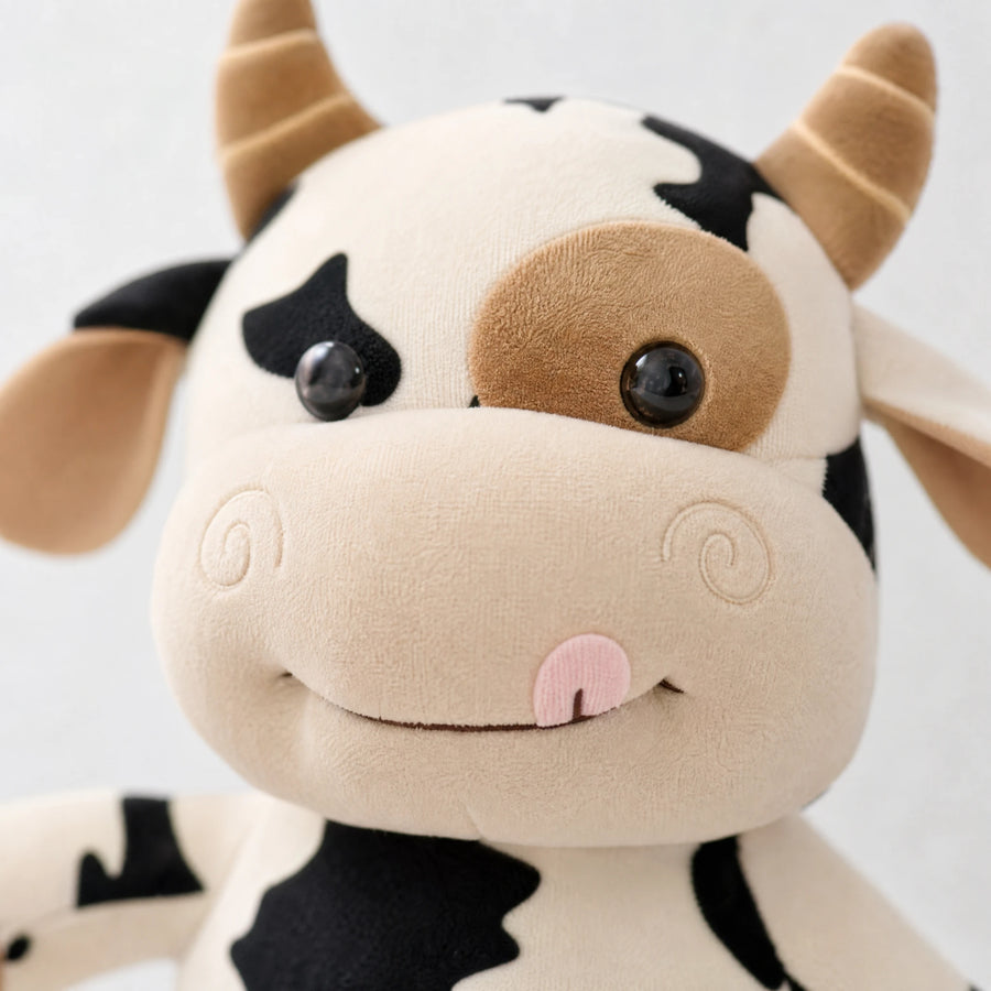 Cow Plush with Black and White Spotted Pattern - Détail matière