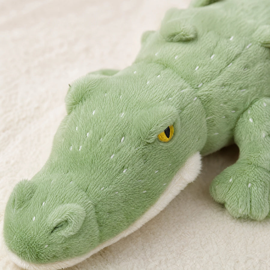 Crocodile Plush Toy in Soft Green with Textured Details - Détail matière