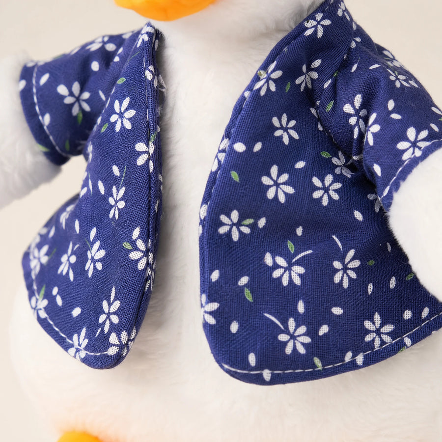 Dancing Duck Plush with Music and Motion - White Duck in Vest - Détail matière