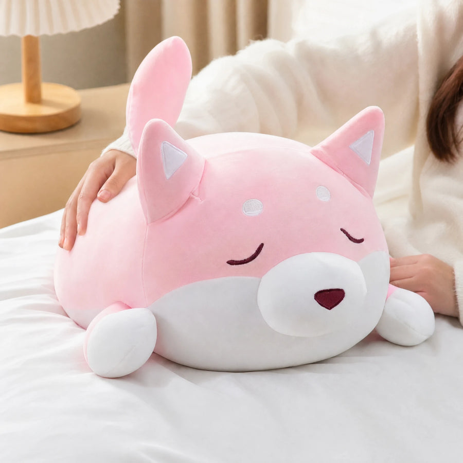Dog Plush Toy Pink Sleeping Design with Closed Eyes - Utilisation du produit