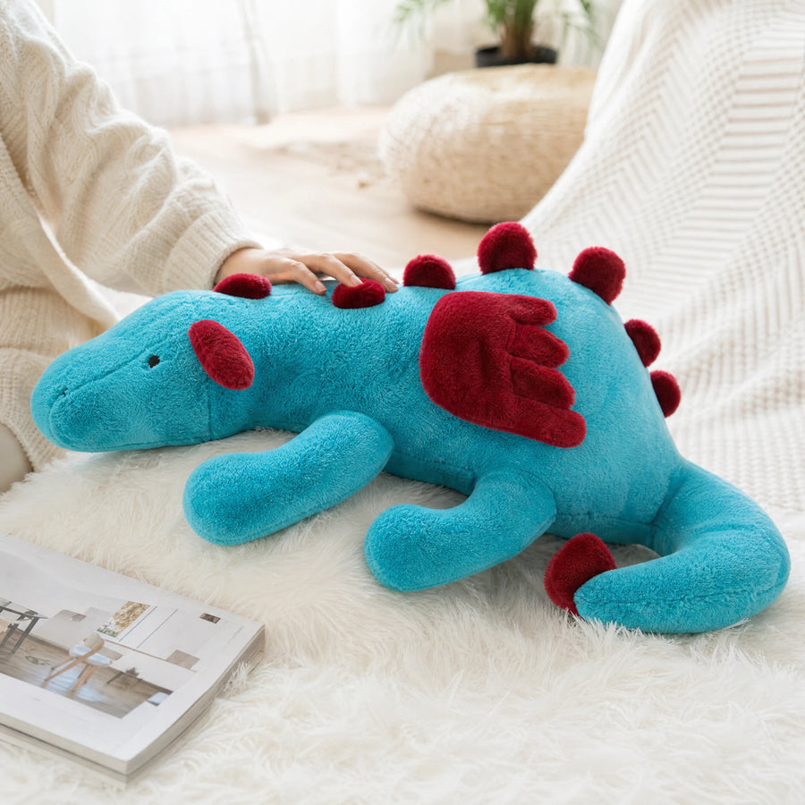 Dragon Plush Pillow with Turquoise Body and Red Spikes - Utilisation du produit