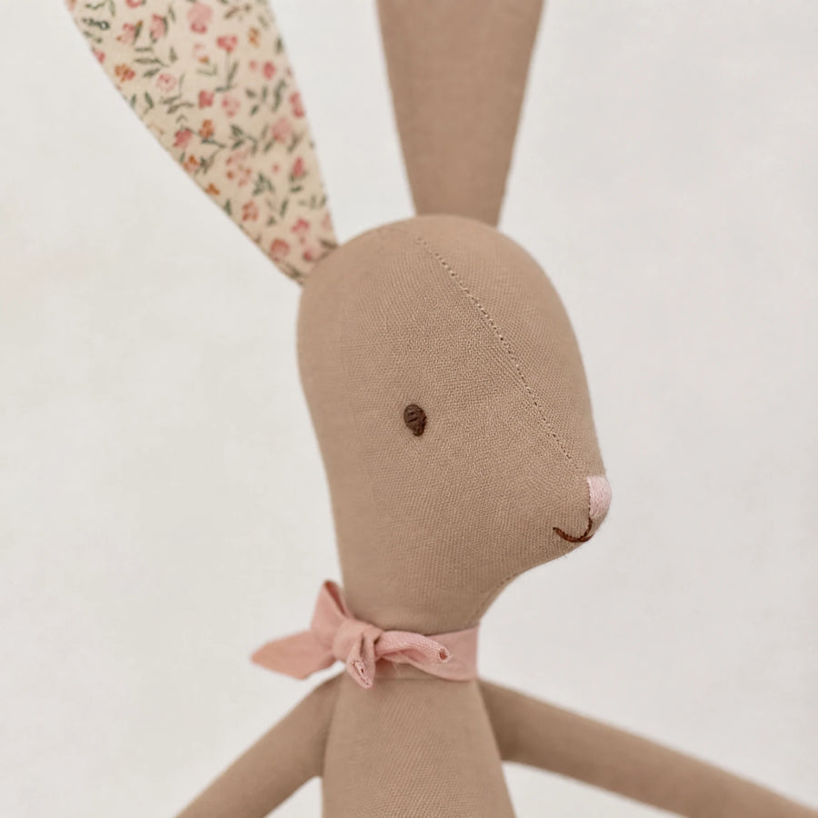 Fabric Bunny Soft Toy with Floral Ears and Ribbon - Détail matière