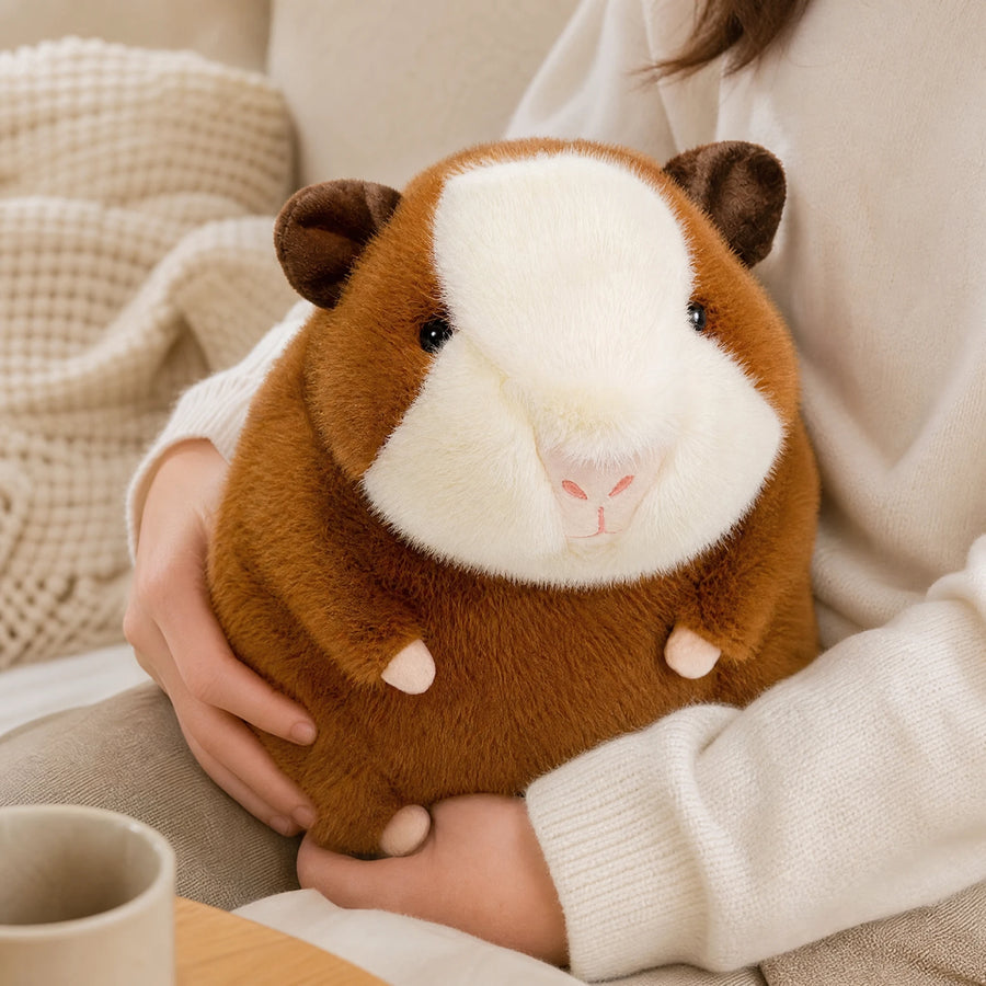 Guinea Pig Plush with Soft Brown and Cream Fur - Utilisation du produit