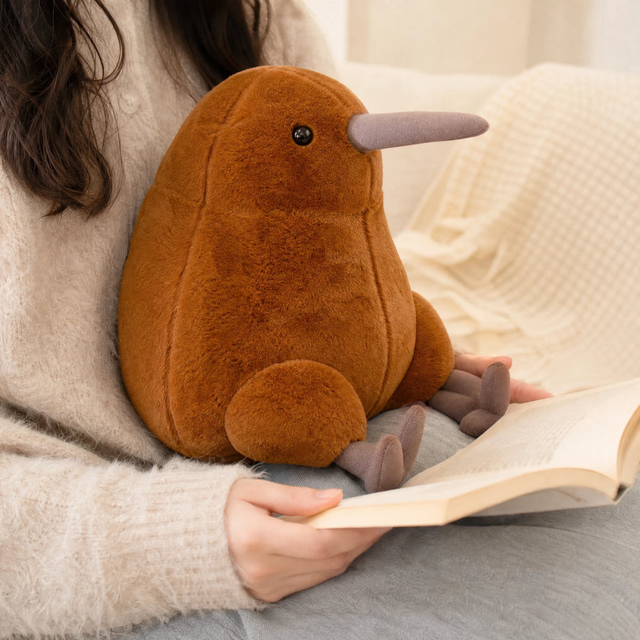 Kiwi Bird Plush with Soft Brown Fur and Grey Details - Utilisation du produit