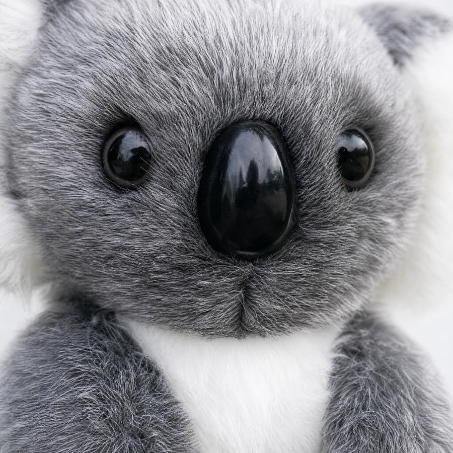 Koala Stuffed Animal with Realistic Gray and White Fur - Détail matière