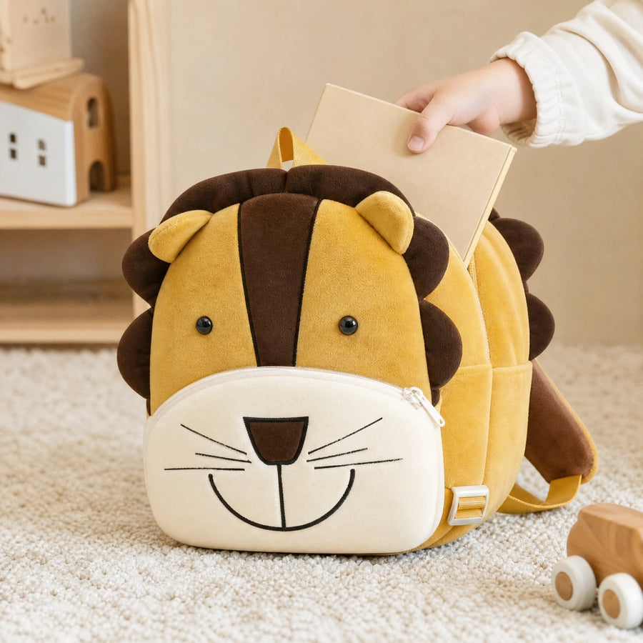 Lion Backpack for Kids with Plush Face Design - Utilisation du produit