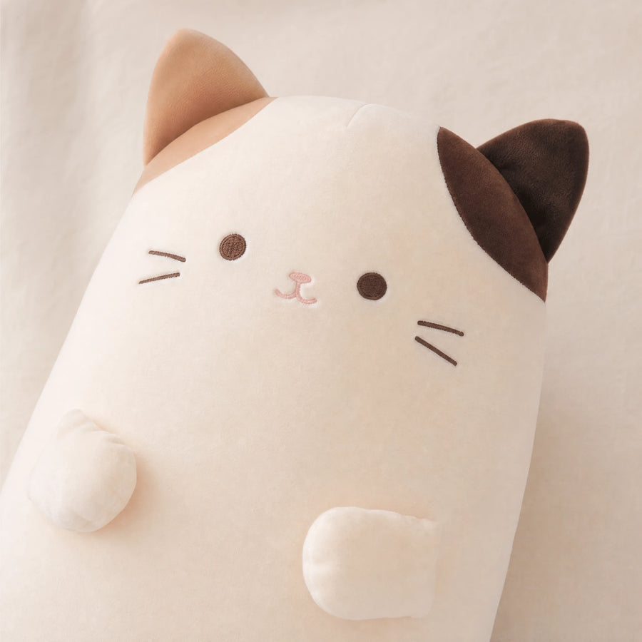 Long Cat Plush with Spotted Pattern and Soft Body - Détail matière