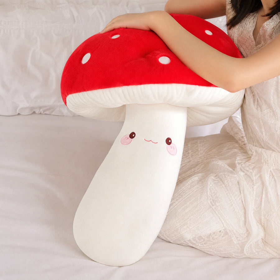 Mushroom Plush Pillow with Long Body and Kawaii Face - Utilisation du produit