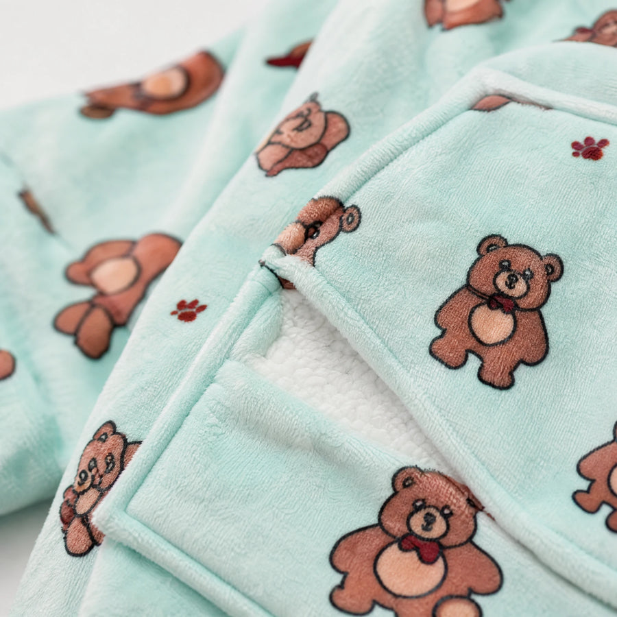 Oversized Blanket Hoodie with Teddy Bear Print in Mint - Détail matière