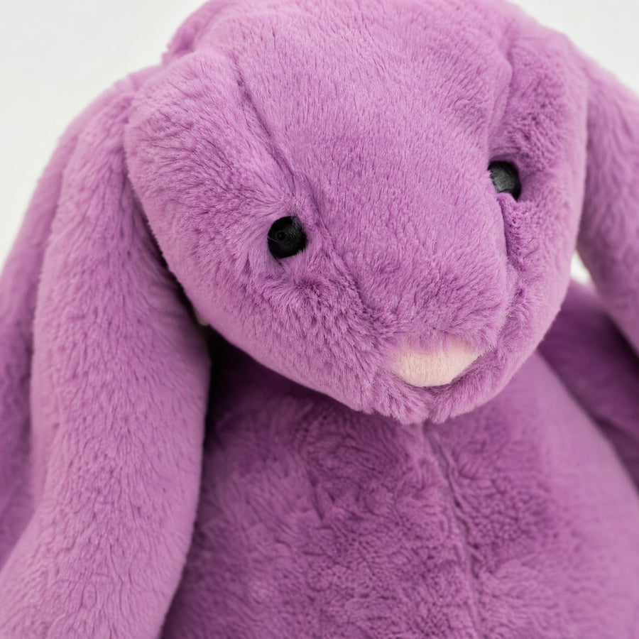 Purple Bunny Plush with Floppy Ears and Kawaii Style - Détail matière