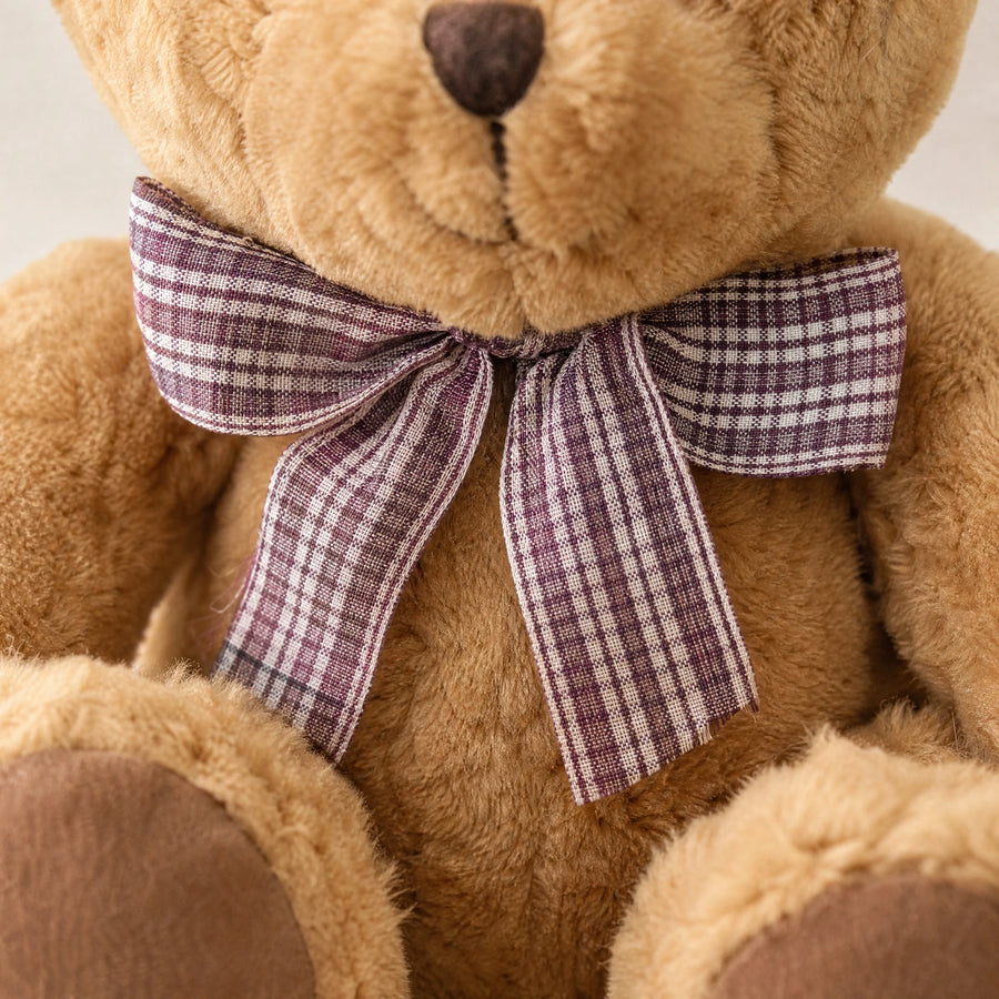 Teddy Bear Plush with Checkered Bow Tie - Soft Cotton - Détail matière