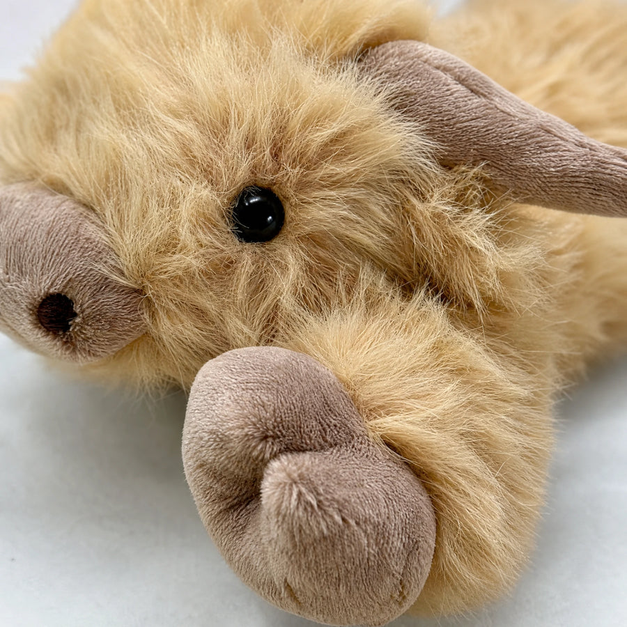 Weighted Highland Cow Plush with Calming Touch - Détail matière