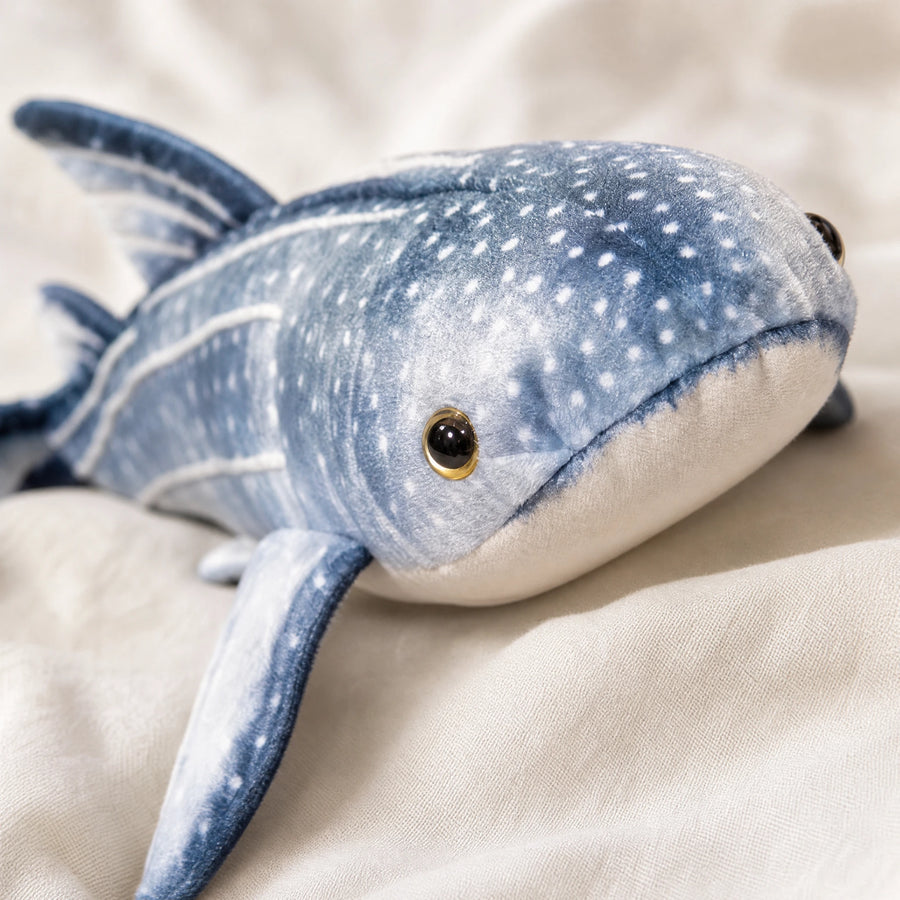 Whale Shark Plush Toy with Soft Blue Spotted Design - Détail matière