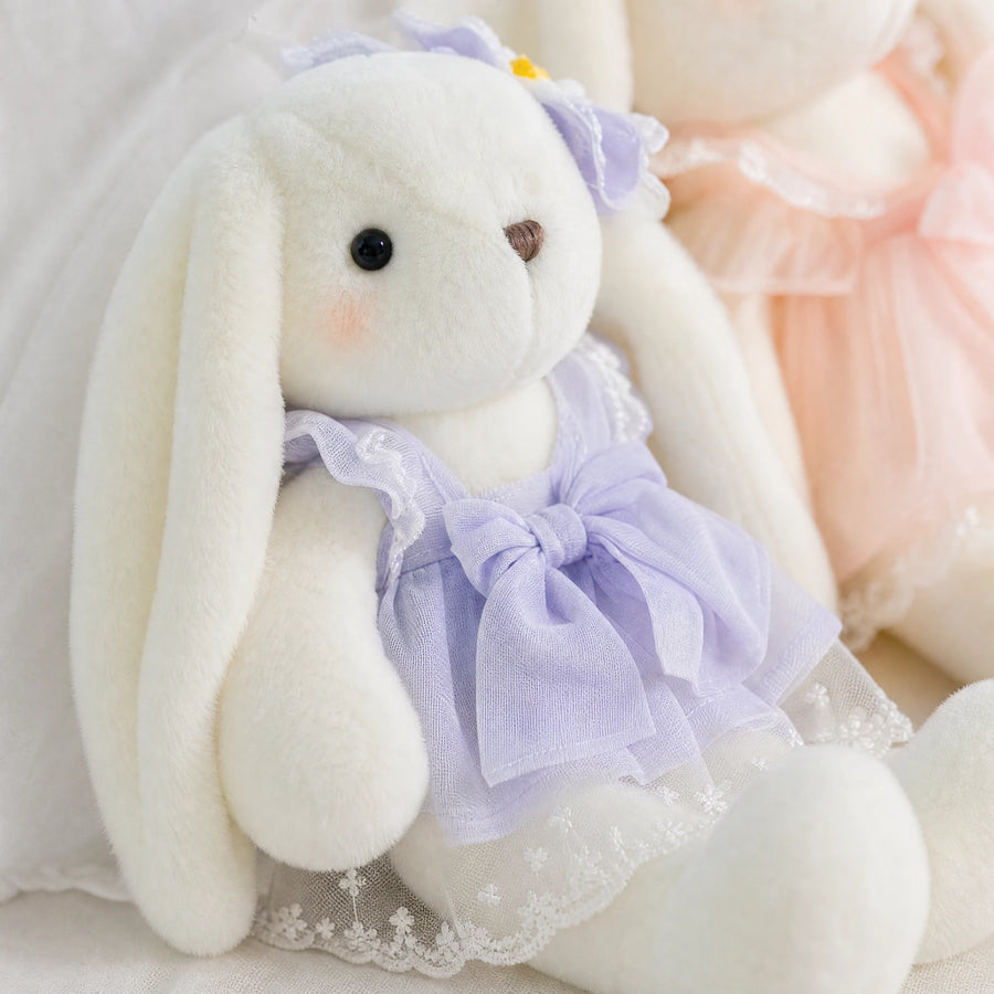 White Bunny Plush with Pastel Lace Dress and Floppy Ears - Détail matière