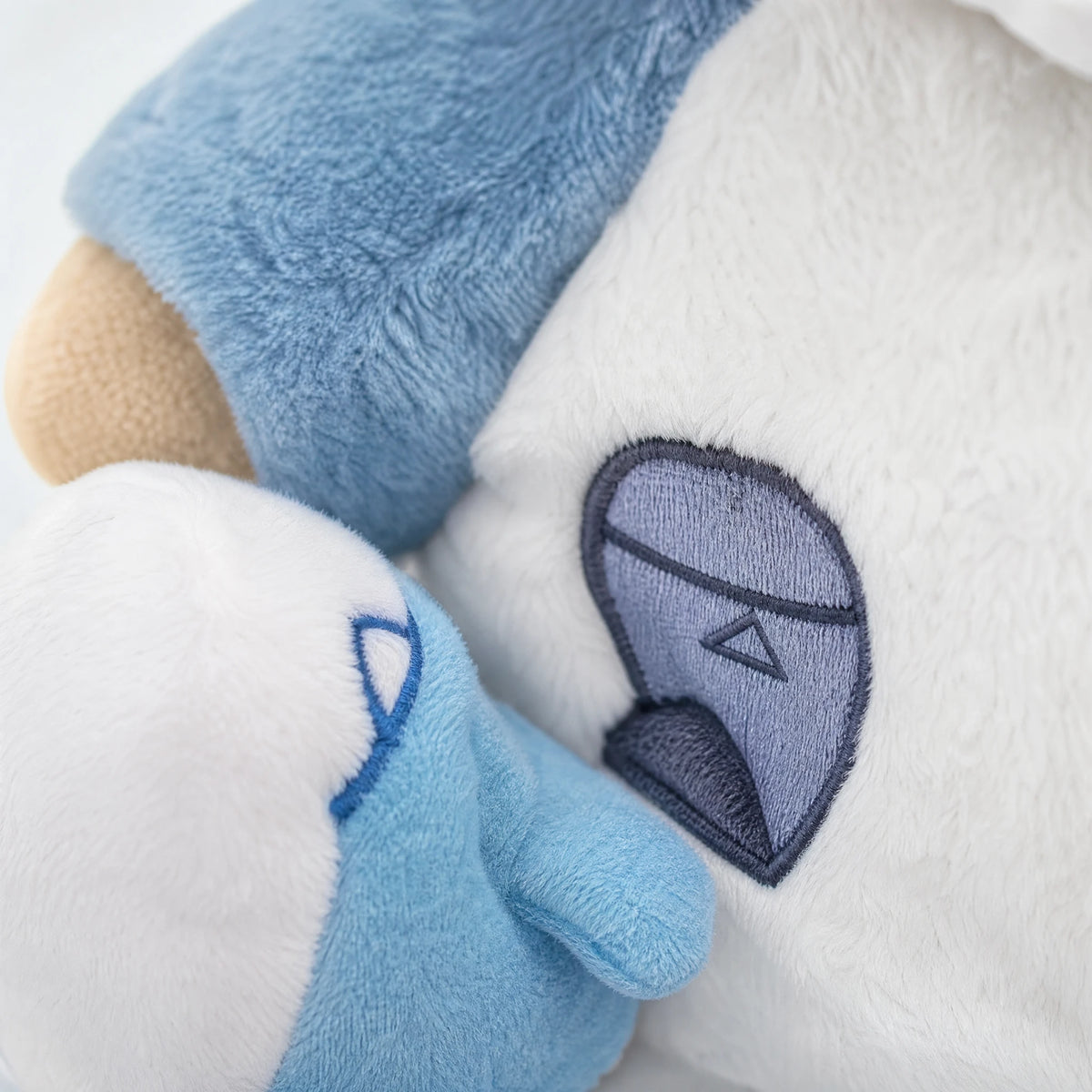 Articulated Teddy Bear with Removable Shark Costume - Détail matière