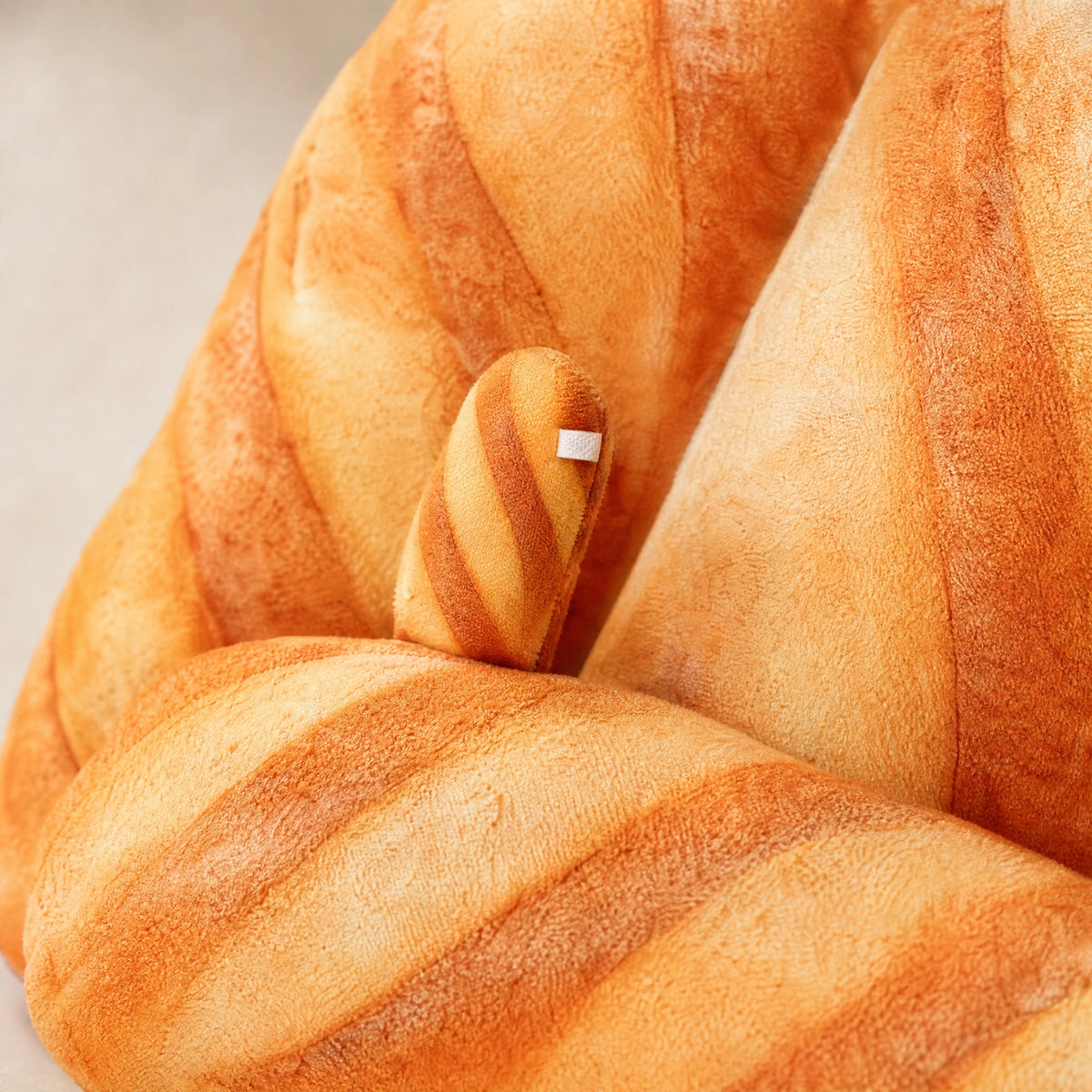 Baguette Plush Pillow in French Bread Shape - Détail matière