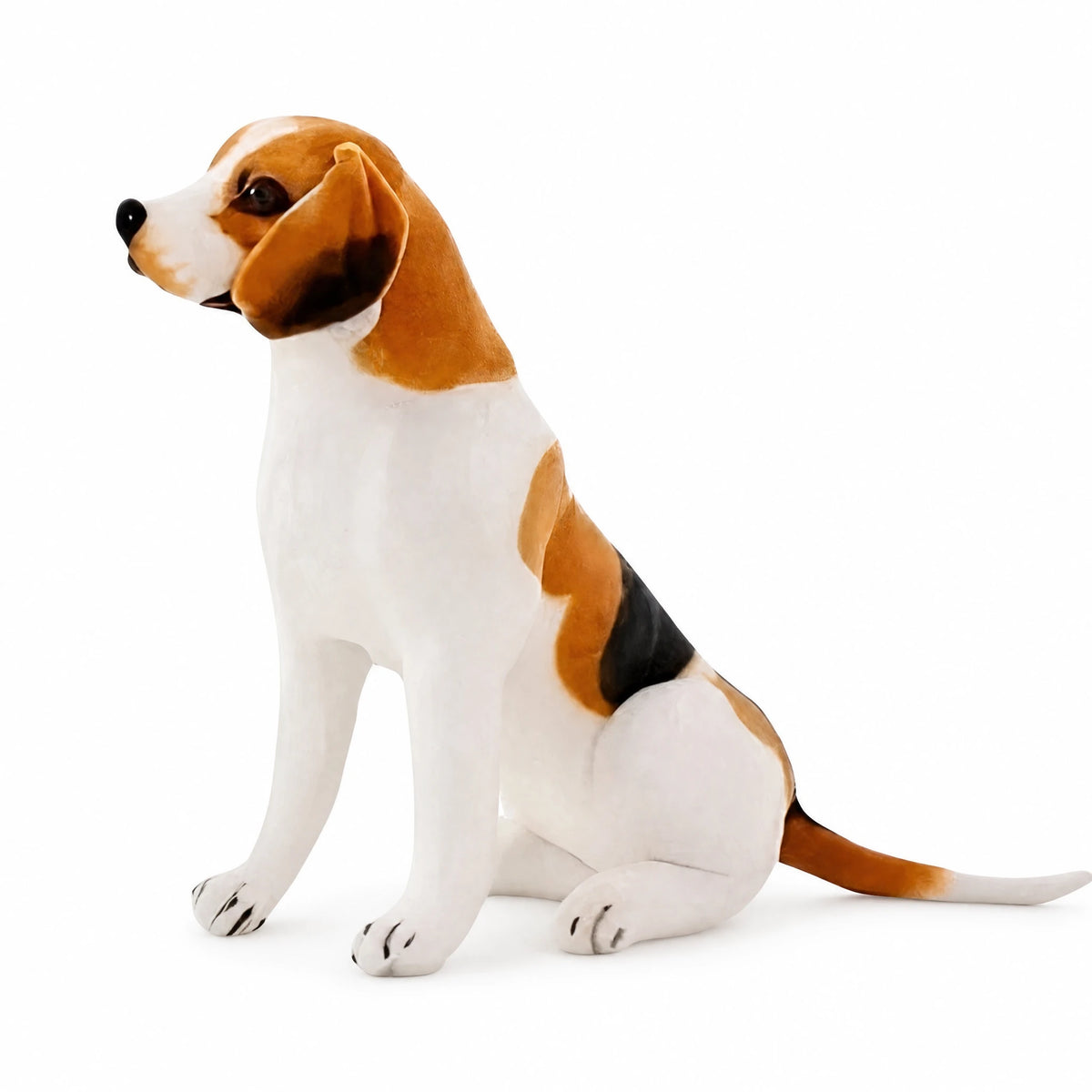 Beagle Stuffed Animal with Realistic Tri-Color Coat - Fond blanc