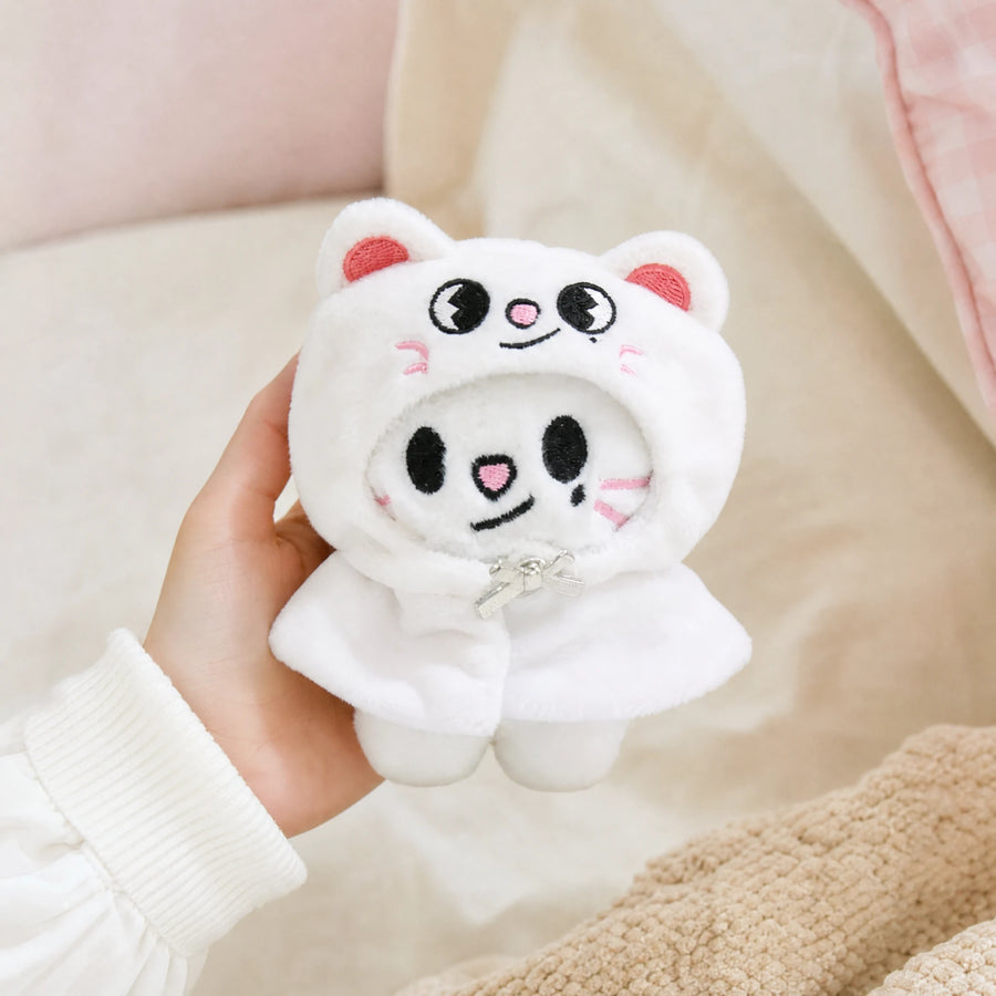 Bear Plush Keychain with Hood and Embroidered Face - Utilisation du produit