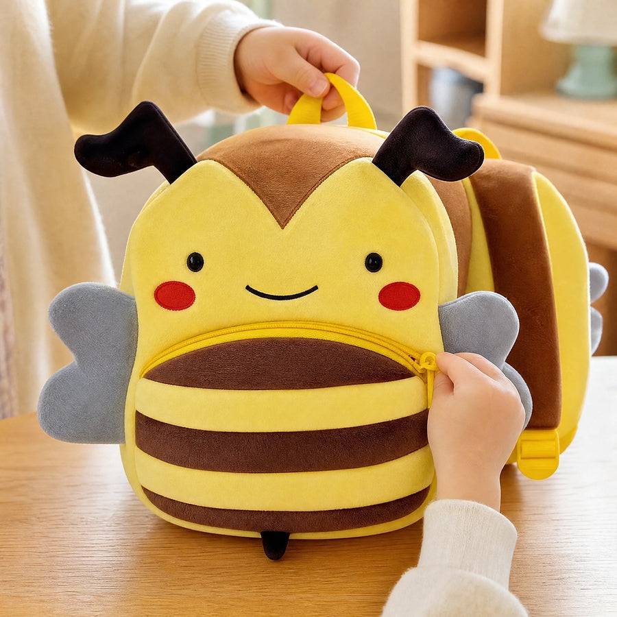 Bee Backpack Kids – Plush Yellow Character Design - Utilisation du produit