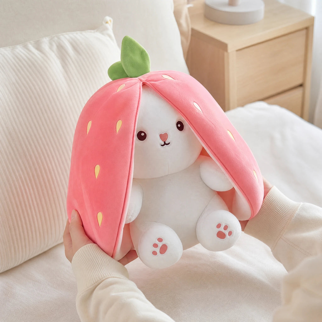 Bunny Plush Toy Hidden Inside Strawberry Pouch - Utilisation du produit
