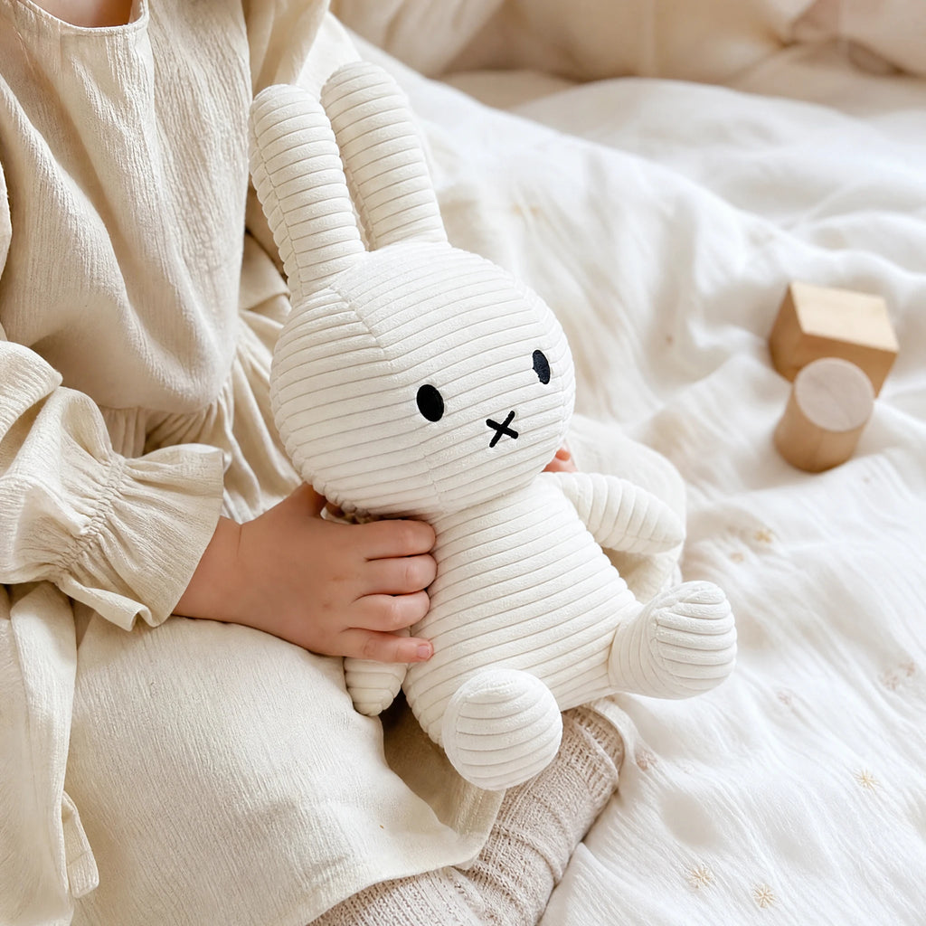 Bunny Plush Toy in Soft Corduroy Fabric - Utilisation du produit