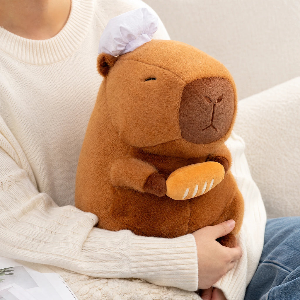 Capybara Plush Toy Baker or Chef Character with Hat - Utilisation du produit