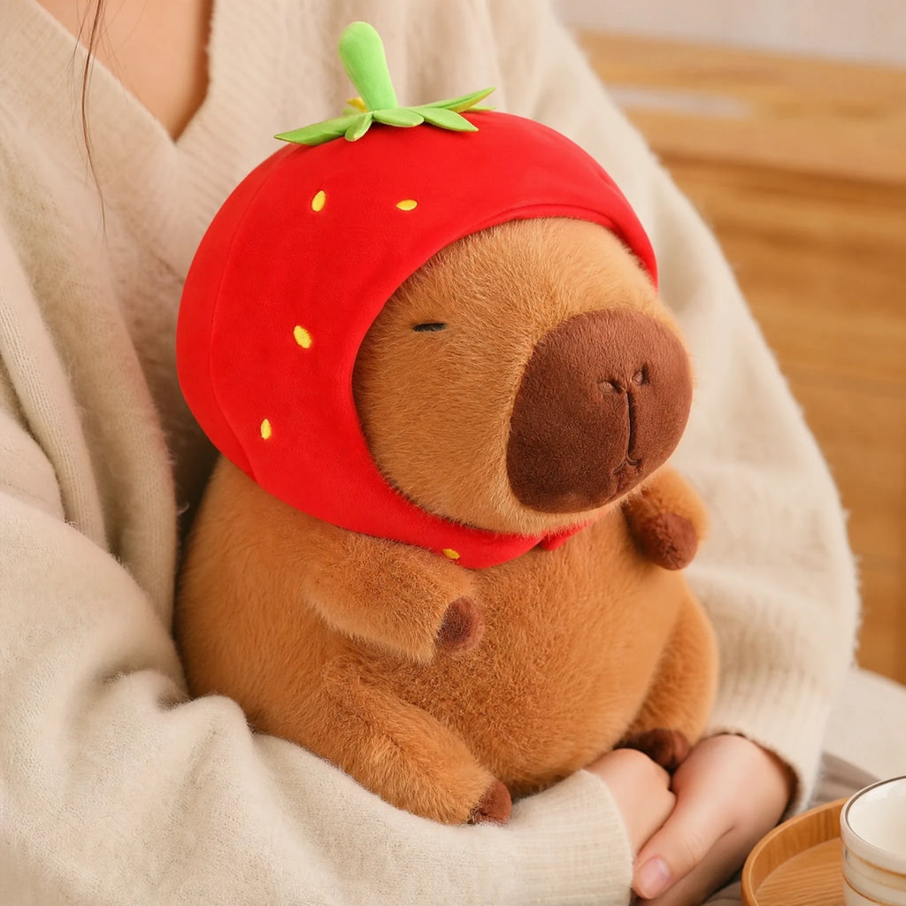 Capybara Plush with Strawberry Hat – Soft Cuddle Toy - Utilisation du produit