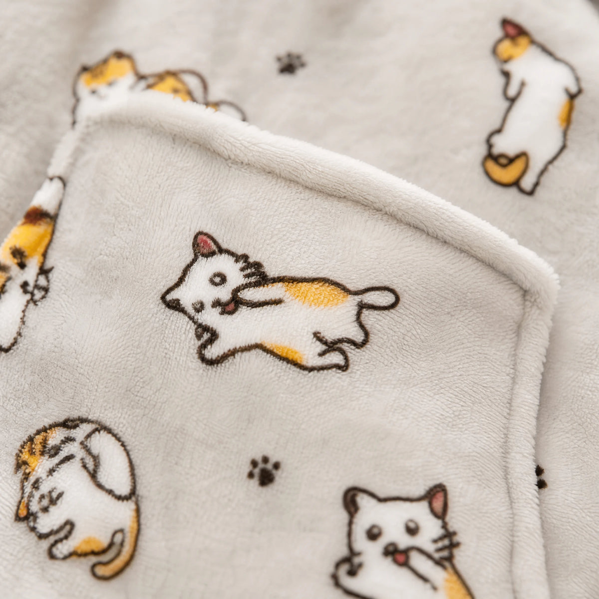 Cat Blanket Hoodie with Ginger Cat Print - Détail matière