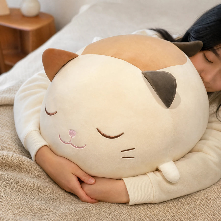 Cat Pillow Plush with Embroidered Sleeping Face - Utilisation du produit