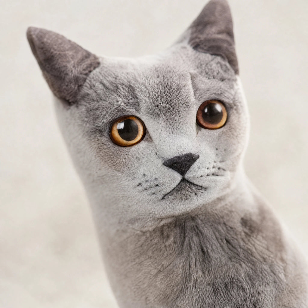 Cat Pillow Plush with Realistic Gray Tabby Design - Détail matière