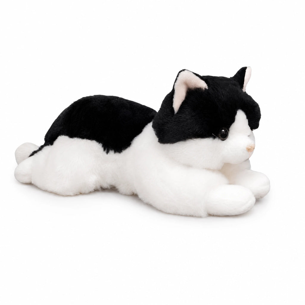 Cat Stuffed Animal Black and White Tuxedo Design - Fond blanc