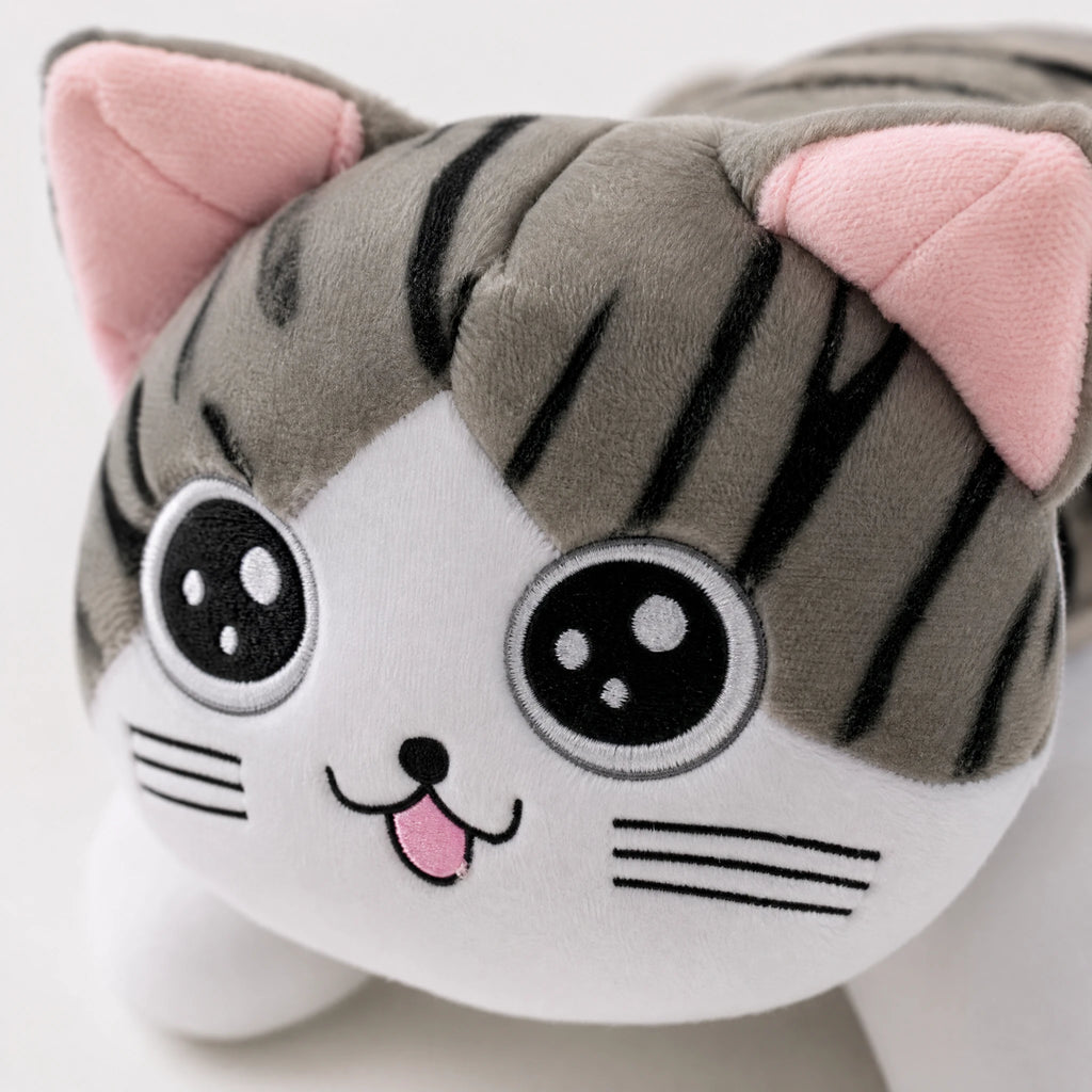 Cat Stuffed Animal, Gray Tabby Plush with Kawaii Eyes - Détail matière