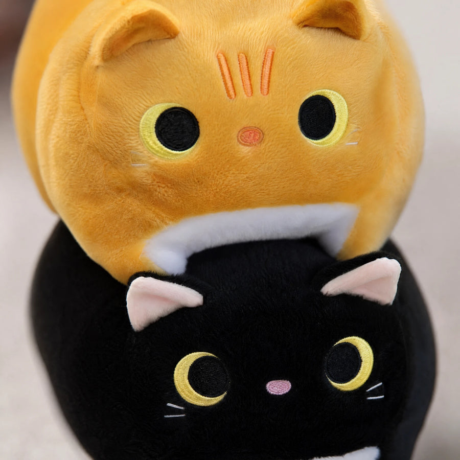Cat Stuffed Animal with Cubic Plush Design - Détail matière