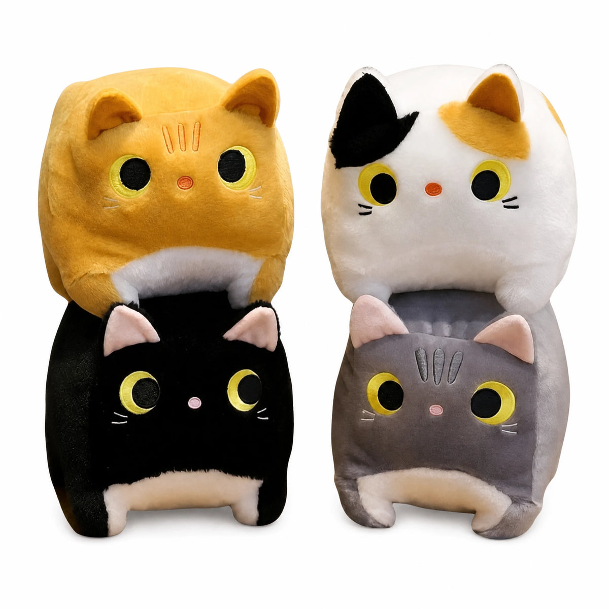 Cat Stuffed Animal with Cubic Plush Design - Fond blanc
