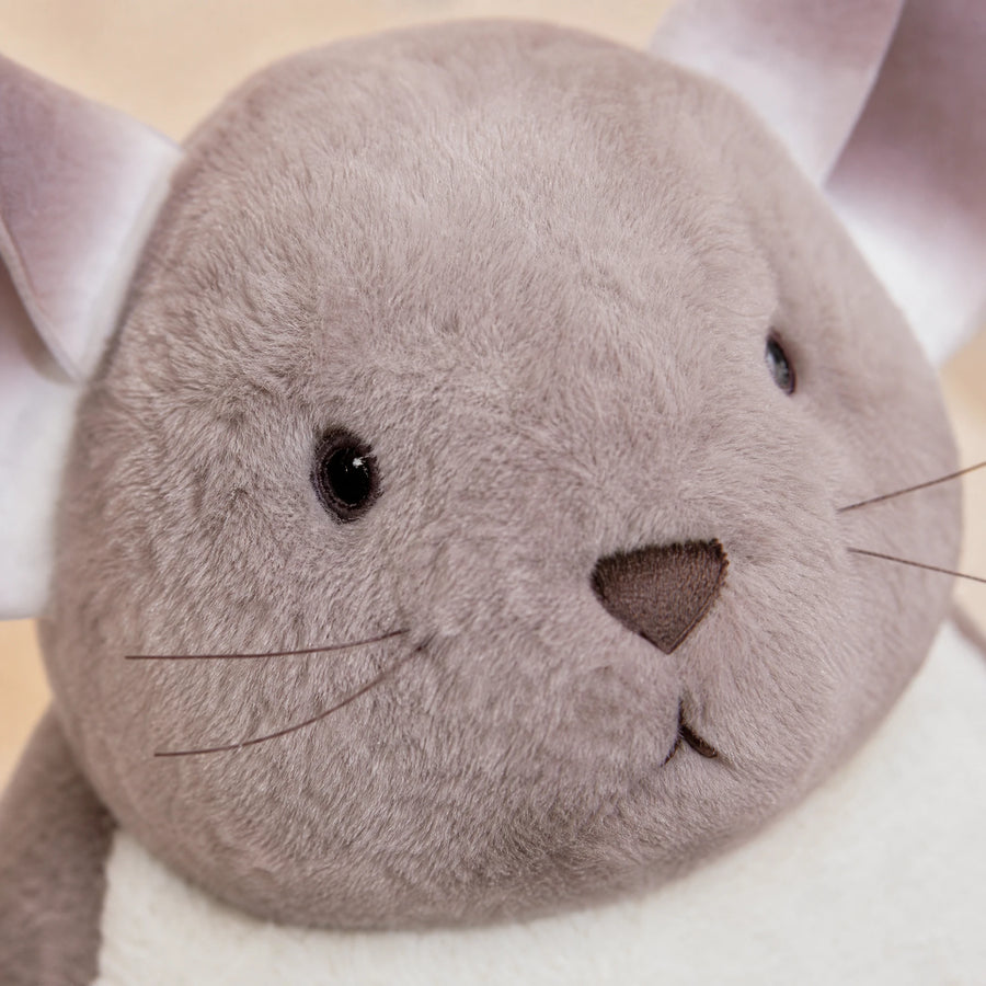 Chinchilla Plush with Embroidered Face and Soft Ears - Détail matière