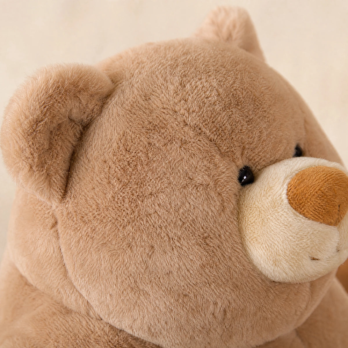 Chubby Plush Toy with Round Belly and Soft Filling - Détail matière