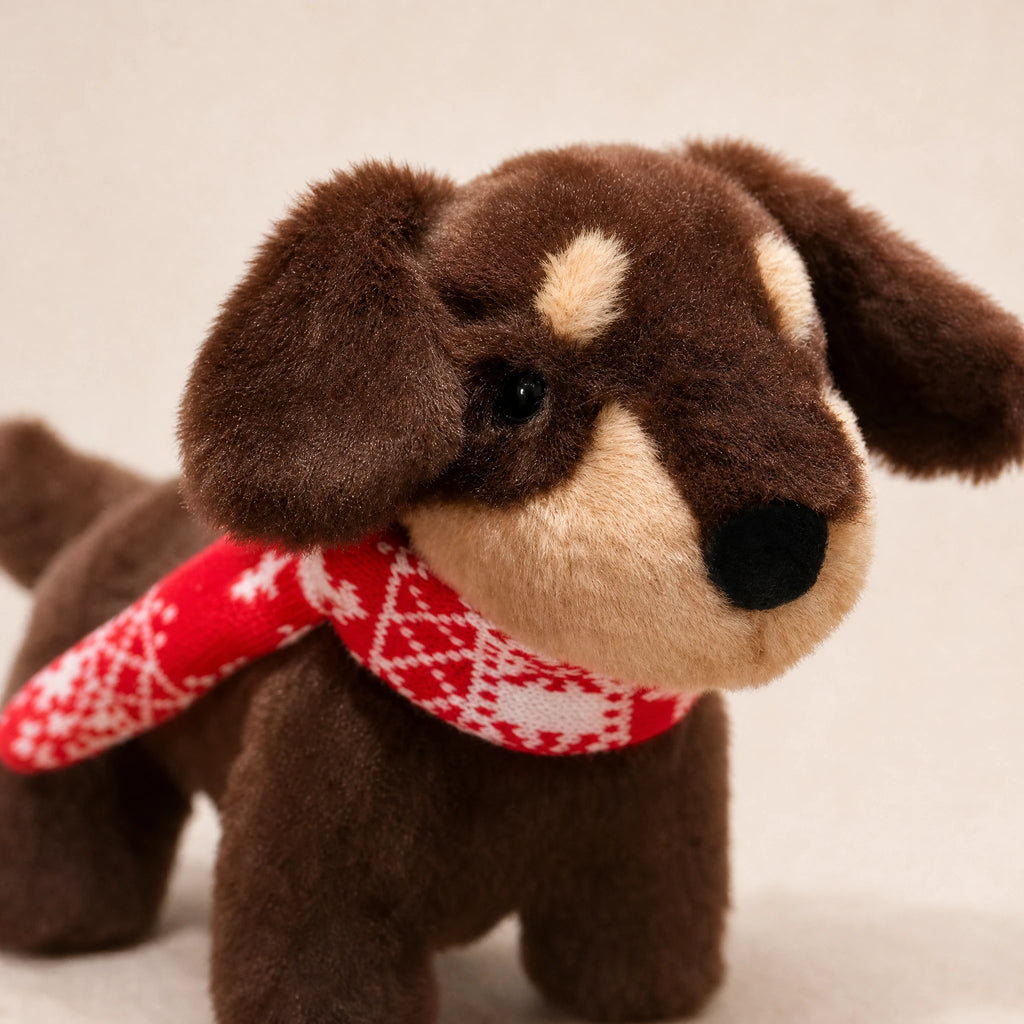 Dachshund Plush Toy with Red Bandana Scarf - Détail matière