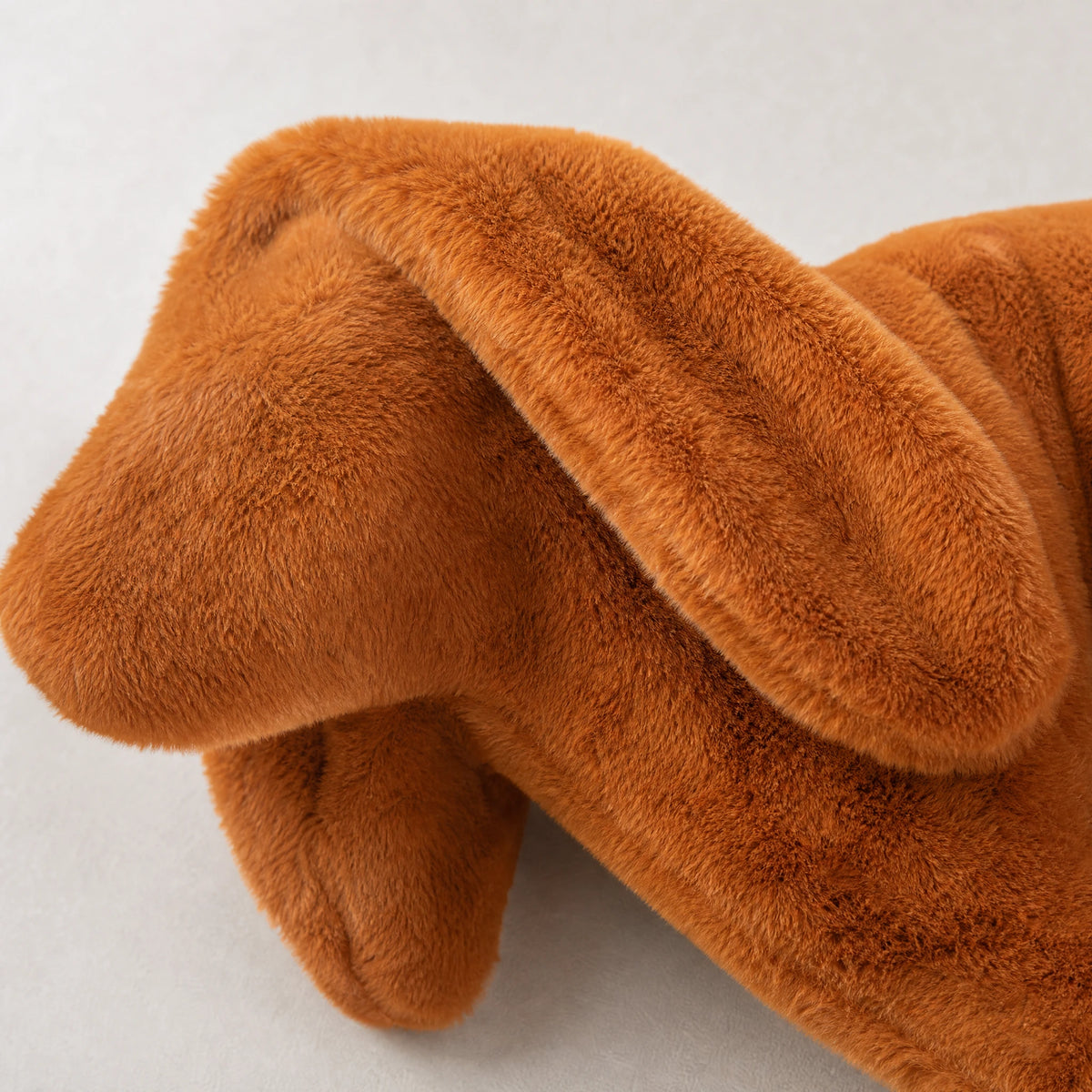 Dachshund Stuffed Animal Long Body Plush - Détail matière