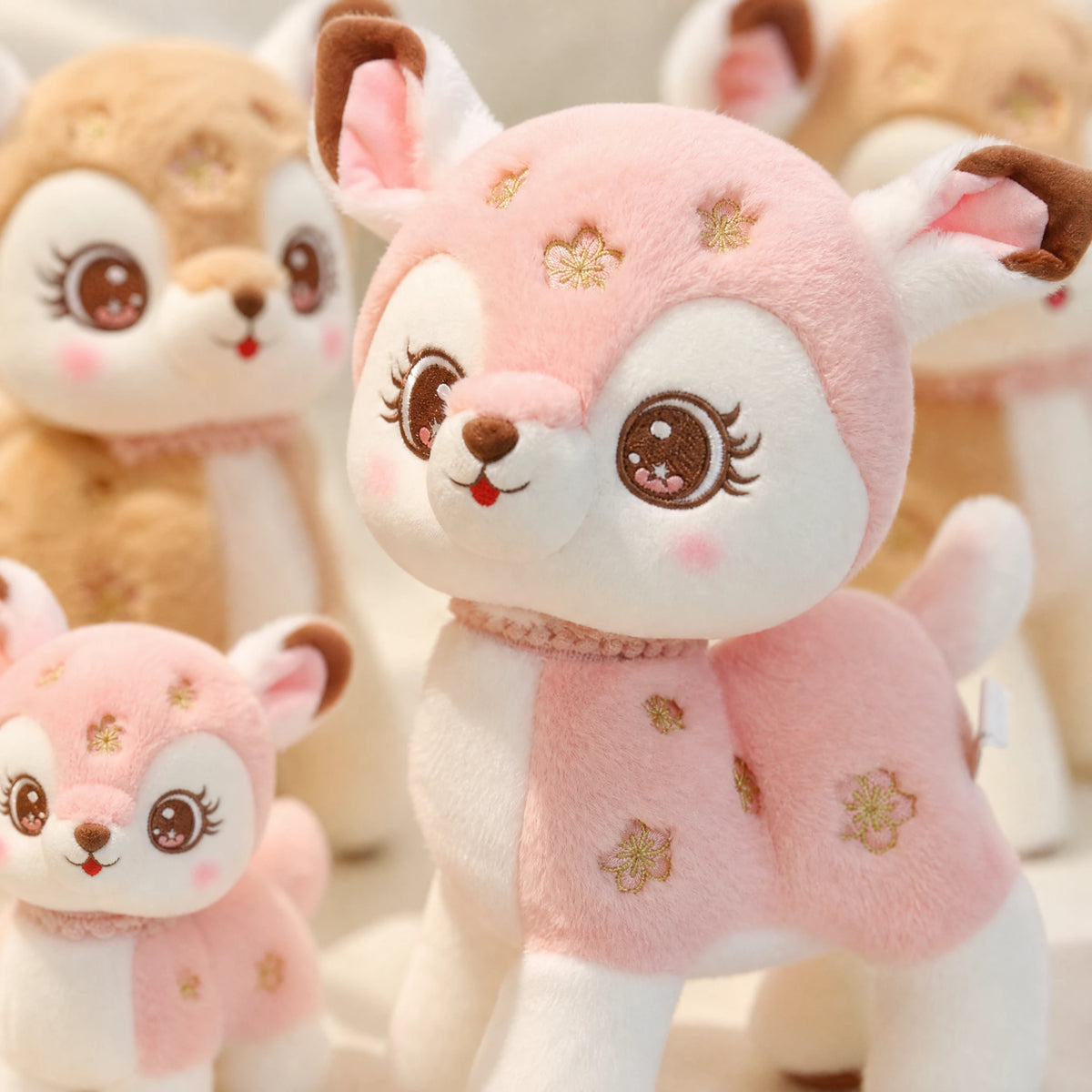 Deer Plush Toy with Sakura Blossom Embroidery - Détail matière