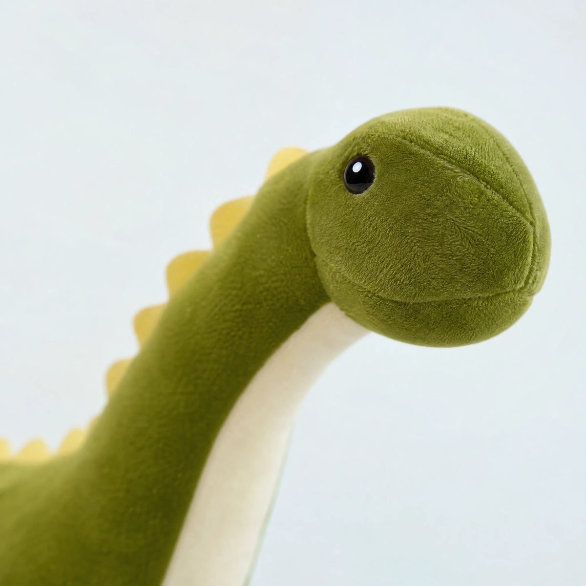 Dinosaur Plush Long Neck Brontosaurus in Green - Détail matière